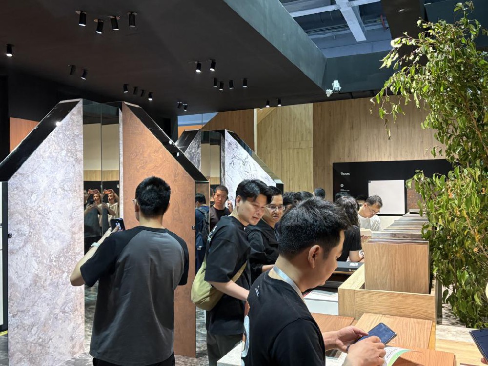 德系精工为芯，温度美学为形｜VICVIK威克亮相广州定制展